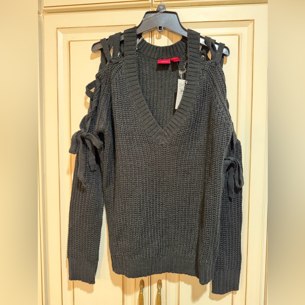 NWT Daytrip Black V-Neck Sweater with Bow Accents down sleeves